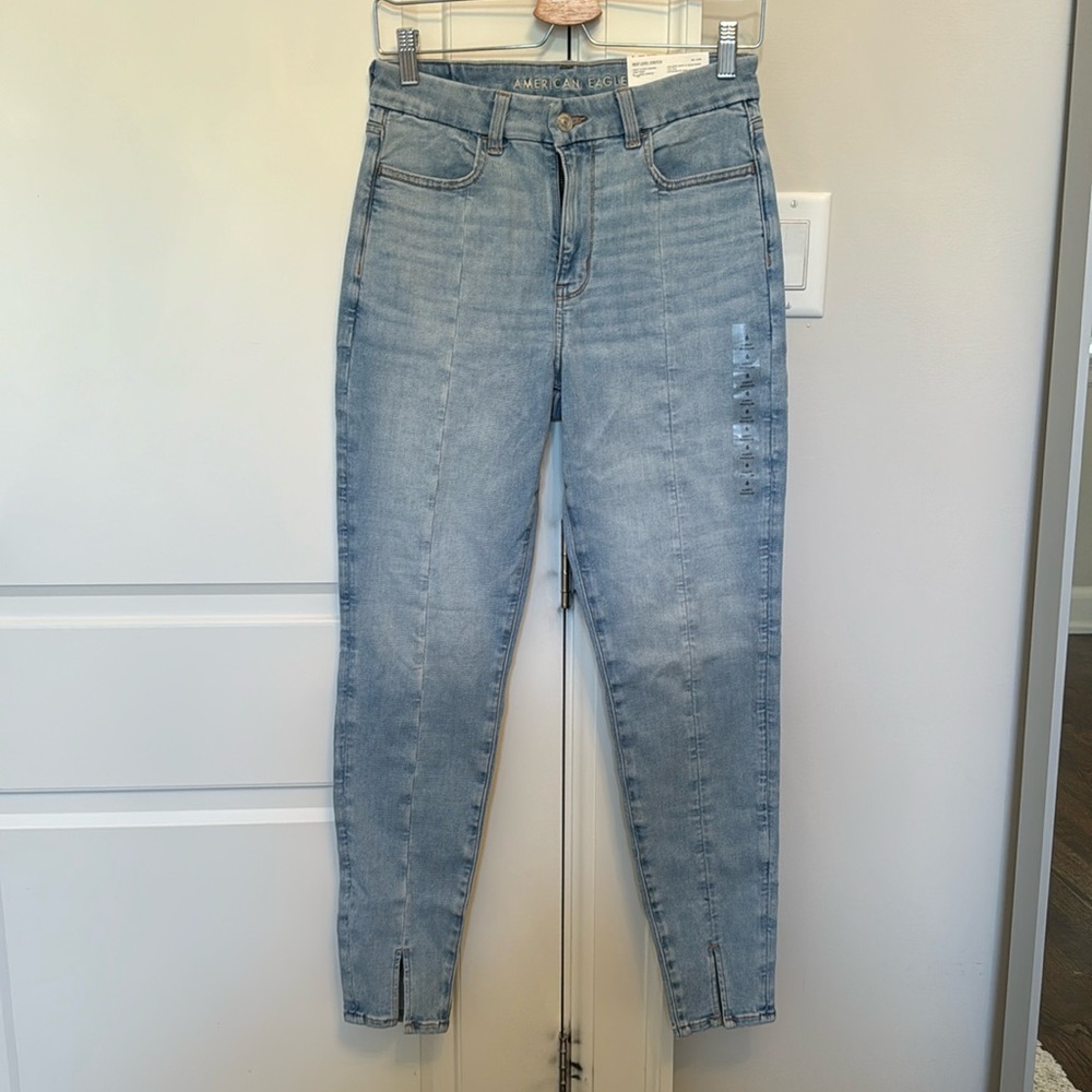 BRAND NEW WITH TAGS - American Eagle Curvy Hi-Rise Jegging Light Wash